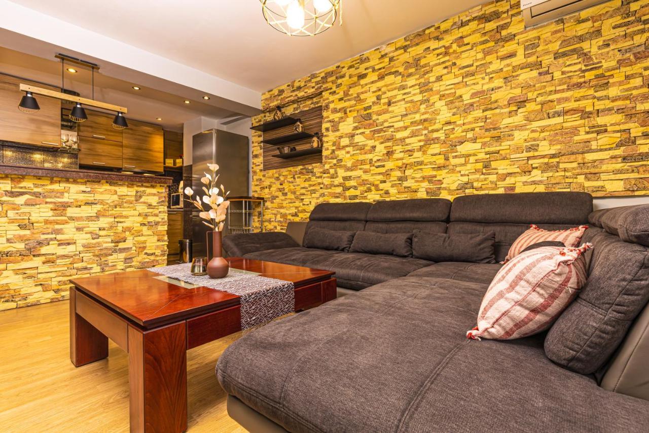 1Bd Apartment - 5 Mins To The City Centre By Flat Mаnager Plovdiv Esterno foto
