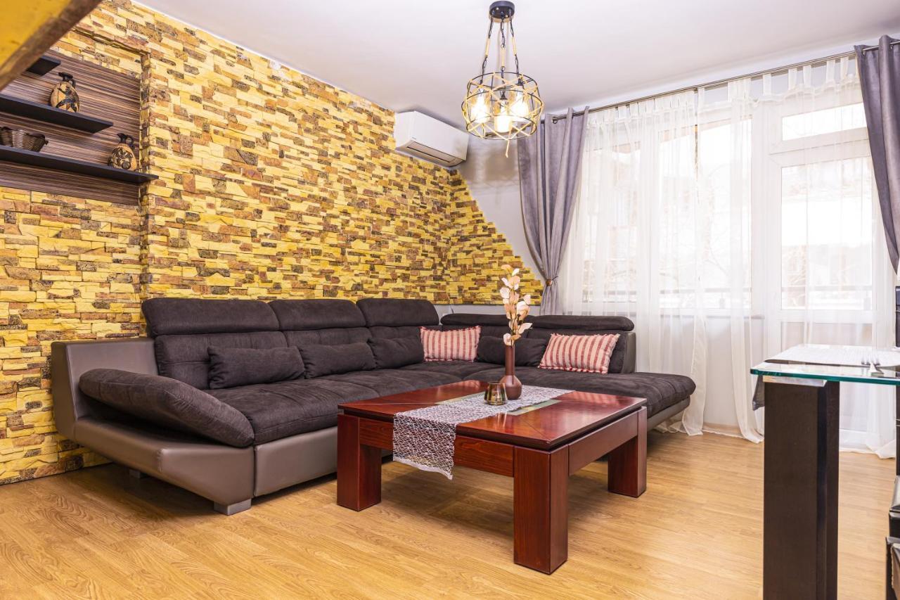 1Bd Apartment - 5 Mins To The City Centre By Flat Mаnager Plovdiv Esterno foto